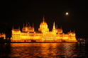《匈牙利国会大厦之夜》（风光类）--中国纺织工业联合会