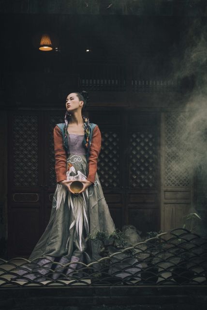 《荣昌非遗夏布的古镇时尚1》