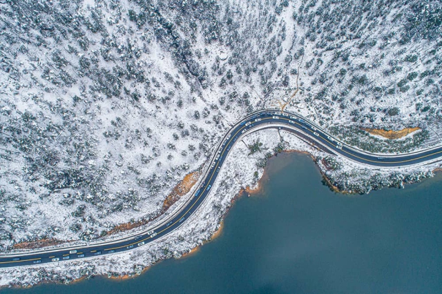 《江南雪路》