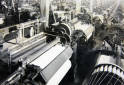 1-8.图为：1947年上海申新纺织第九厂“阪本式”自动织机行列（上海纺织博物馆提供）