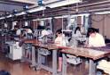 4-1.1986年，国家决定将服装行业归口纺织系统，形成了“大纺织”格局。中国服装工业总公司组织各地引进设备4483台（套），配合各地进行改造，南通市三友服装厂引进车间